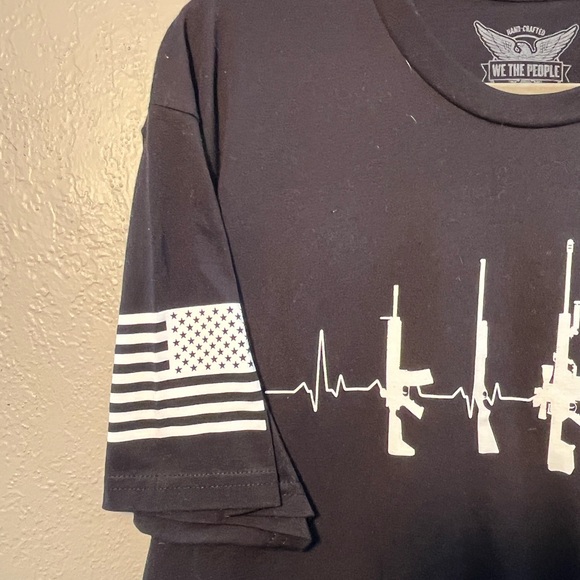 Black and White Short Sleeve Tee with Graphic Design XL USA - Picture 5 of 7